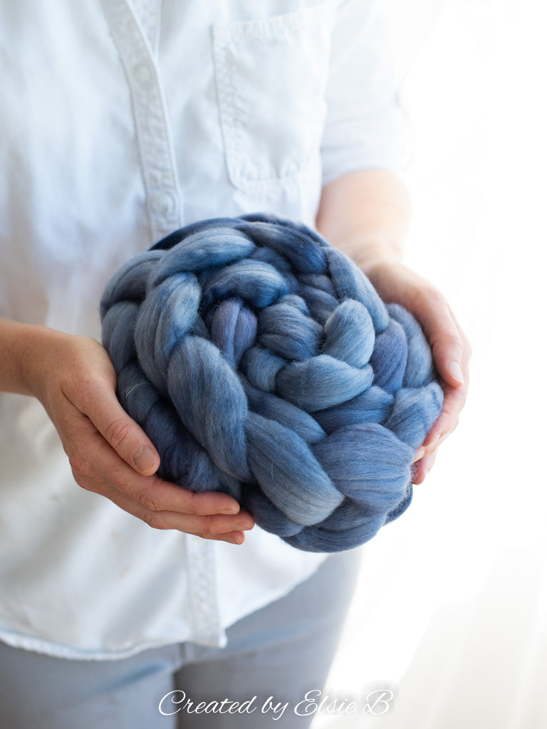 'Moonlit Waves' Falkland Merino 4 oz