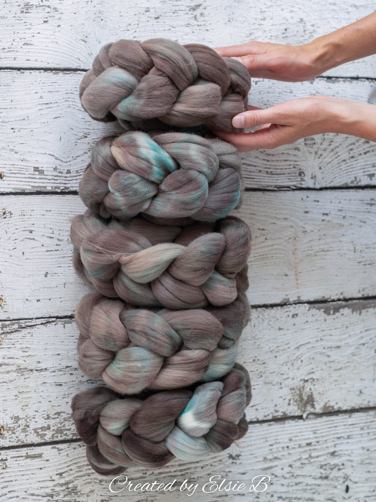 Targhee &#39;Foggy Bay &#39; 4 oz semi-solid hand dyed spinning fiber, gray blue dyed roving by the pound, Created by ElsieB combed top, wool roving
